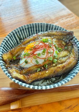 丸々1本ペロッと食べられるとろとろなすの蒲焼丼-レシピのメイン写真