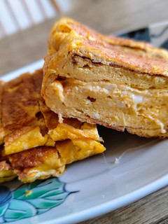 簡単!たっぷりチーズinたまご焼き!-レシピのメイン写真