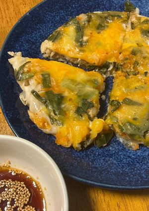 余った冷凍餃子で！潰して焼くカリもちチヂミ-レシピのメイン写真