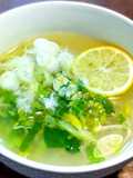 青梅塩麹漬けセロリとホタテ缶の半湯麺　