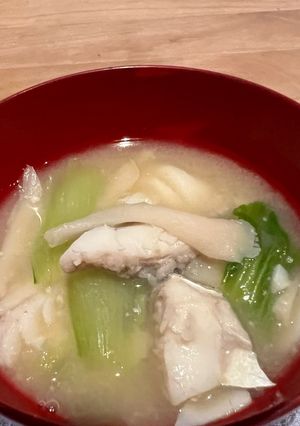タラとチンゲンサイと舞茸のみそ汁-レシピのメイン写真
