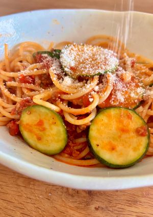 夏野菜☆ズッキーニ挽き肉のトマトパスタ-レシピのメイン写真
