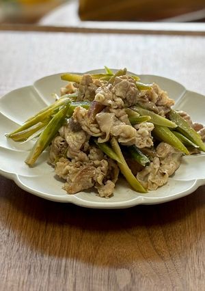 山ウドと豚こま肉のマヨポン炒め-レシピのメイン写真