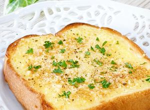 辛子マヨと粉チーズのトースト♬-レシピのメイン写真
