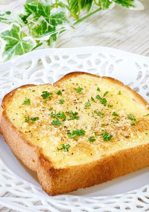 辛子マヨと粉チーズのトースト♬-レシピのメイン写真