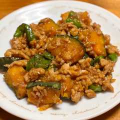 A picture of 簡単！かぼちゃとピーマンの甘辛ひき肉炒め.
