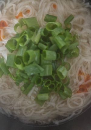 鶏がらスープと素麺で簡単汁そば-レシピのメイン写真