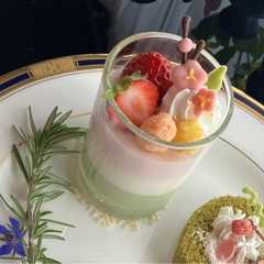 รูปของ 春🌸お雛様デザートに３色杏仁豆腐🎎
