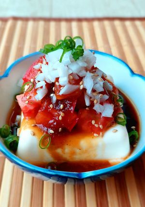 冷やっこ☆トマトと焼き肉のたれ-レシピのメイン写真