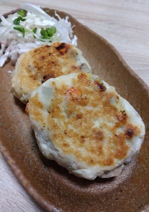 サツマイモがうまい豆腐と鶏のハンバーグ-レシピのメイン写真