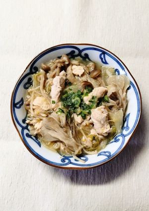 鶏ささみ肉と 白菜 きのこの ナンプラースープ♪-レシピのメイン写真