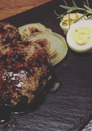 今日の晩御飯!ご飯がすすむ!ハンバーグ-レシピのメイン写真