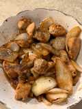 鶏胸肉と玉ねぎのコク旨オイスターマヨ炒め