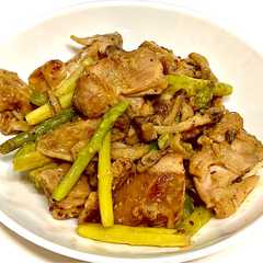 รูปของ 鶏肉とアスパラのマヨマスタード炒め