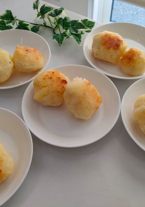 外かり中もち♪いももち-レシピのメイン写真