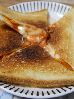 不器用キムチグリルチーズサンドイッチ-レシピのメイン写真
