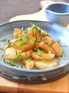 バターと麵つゆが香る長芋のさっくり揚げ♪-レシピのメイン写真
