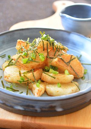 バターと麵つゆが香る長芋のさっくり揚げ♪-レシピのメイン写真