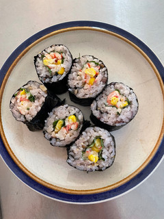 サラダ軍艦風巻き寿司🍣ひとりご飯に-レシピのメイン写真