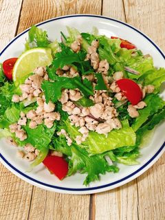 鶏そぼろのエスニックサラダ-レシピのメイン写真