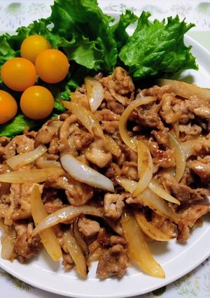 今夜の夕飯!簡単玉葱豚こま生姜焼き肉料理-レシピのメイン写真