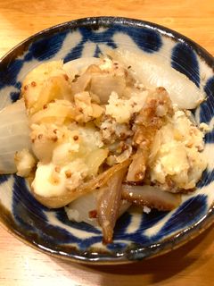 じゃがいもと玉ねぎのチーズマスタードあえ-レシピのメイン写真