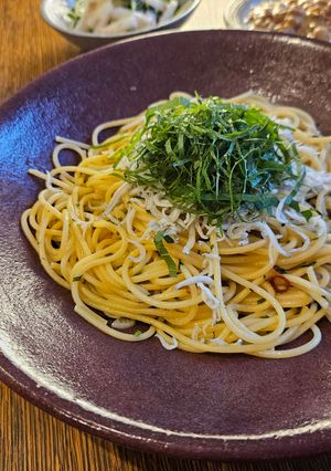 酒盗とバターを使った、しらすと大葉のぺぺ-レシピのメイン写真