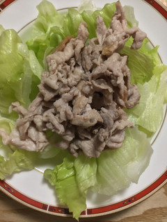 豚肉と塩味おせんべいのオイスター炒め-レシピのメイン写真