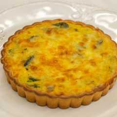 รูปของ 1日に必要な三分の一野菜がとれるキッシュ