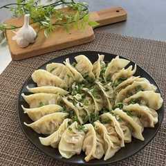 รูปของ 千切大根で旨み吸い込むジューシー餃子