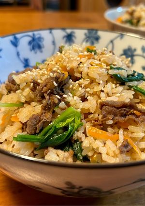 焼肉のたれで簡単ビビンバ風炊き込みご飯♪-レシピのメイン写真