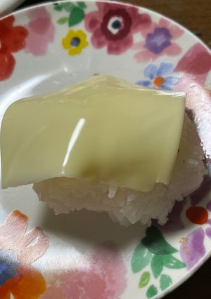 ツナとチーズのおにぎり-レシピのメイン写真