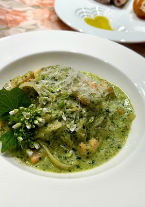 花わさびとサーモンのクリームパスタ-レシピのメイン写真