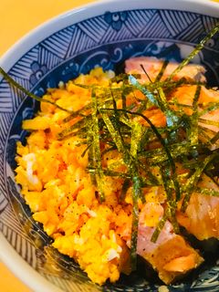 お惣菜丼●一口焼き鮭&玉子そぼろ丼-レシピのメイン写真