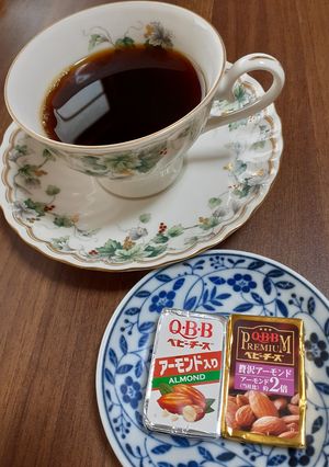 コーヒーのおともに♪アーモンドチーズ-レシピのメイン写真