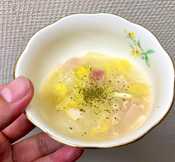 簡単！白菜と玉ねぎの煮込みスープ