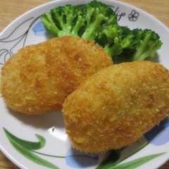 รูปของ コロッケとポテトサラダ
