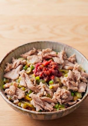 火を使わない♪子供が喜ぶ♪梅豚ねぎ丼♪洗い物ラク-レシピのメイン写真