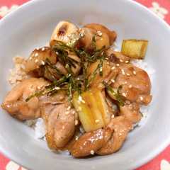 รูปของ 焼鳥丼