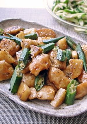 おくらと長芋と鶏むね肉のガリバタ炒め-レシピのメイン写真