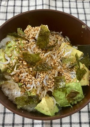 納豆しらすアボカド丼-レシピのメイン写真
