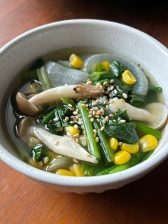 レンジで簡単!ほうれん草とコーンのスープ-レシピのメイン写真