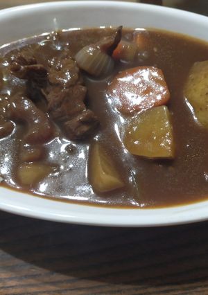 切って煮込むだけ!!簡単ビーフシチュー-レシピのメイン写真