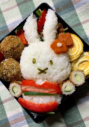 7/19ﾖｯﾁｬﾝ☆水着ミッフィお弁当-レシピのメイン写真