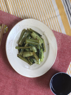 小松菜の炒め煮〜ニンニクとハーブと塩-レシピのメイン写真
