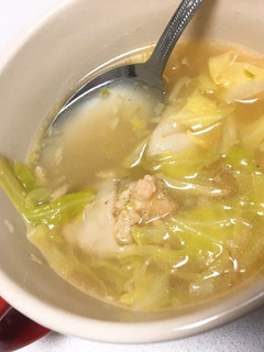 餃子とキャベツの中華スープ-レシピのメイン写真
