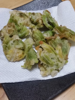 春の味覚☆ふきのとうの天ぷら&味噌汁-レシピのメイン写真