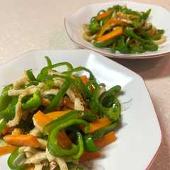 รูปของ 竹輪で　青椒肉絲