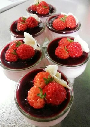 ＊苺のヨーグルトムース＊*ベリーソース*-レシピのメイン写真