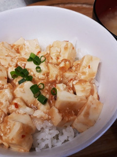 レンジで~ピリ辛豆腐丼-レシピのメイン写真
